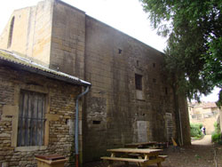 Tour Baraban Nord en façade de l'abbatiale Cluny III