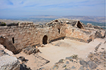 Partie de la forteresse de Belvoir implantée sur un plateau basaltique dominant la vallée du Jourdain. © mission archéologique de Belvoir